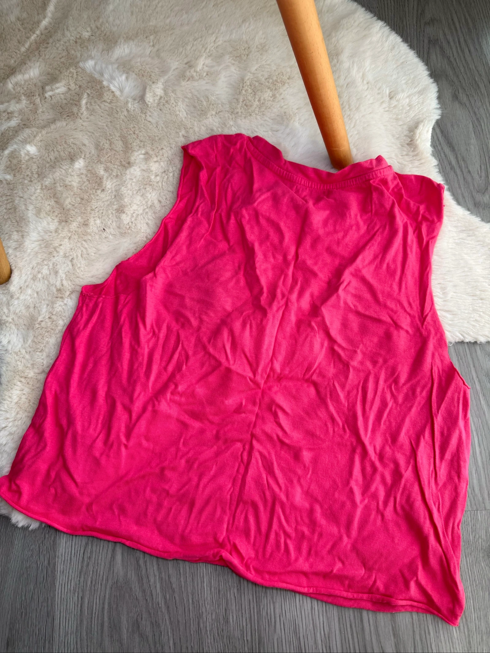 Top cropped – photo 2